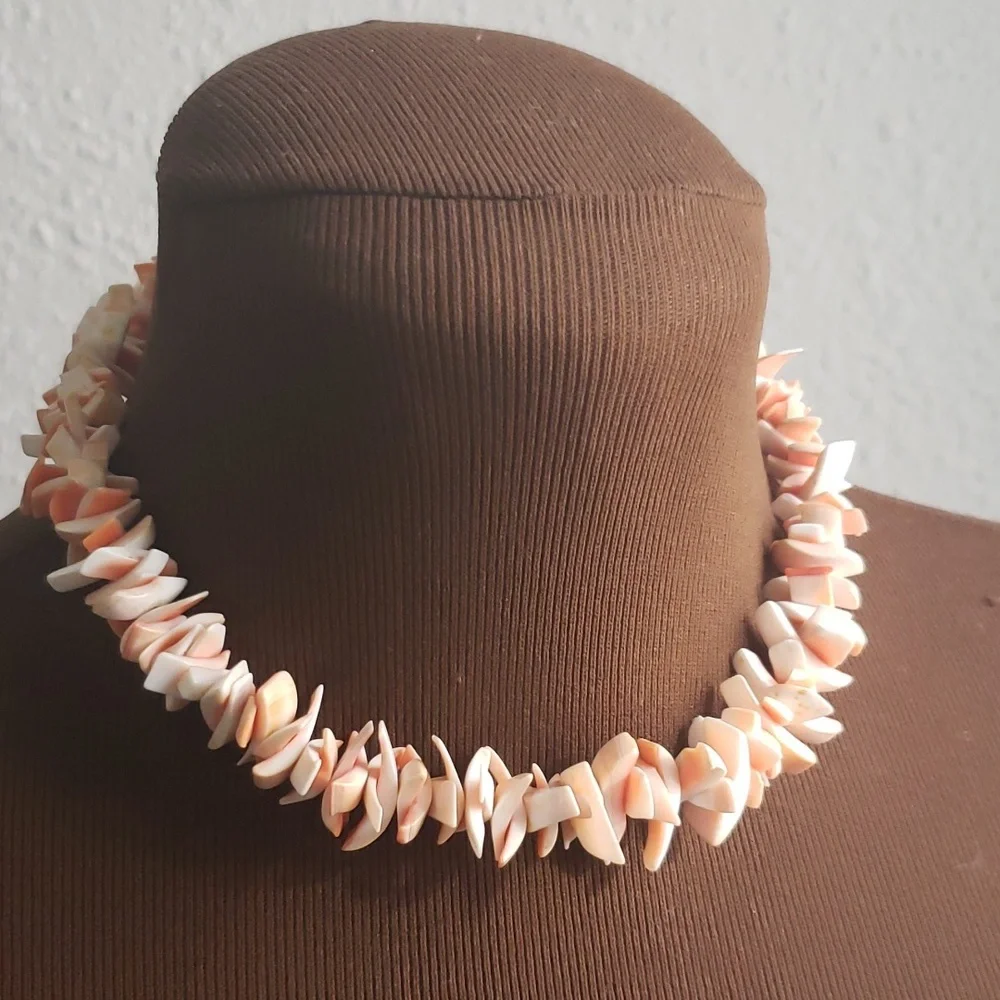 FASHION NECKLACE - Picture 1 of 2